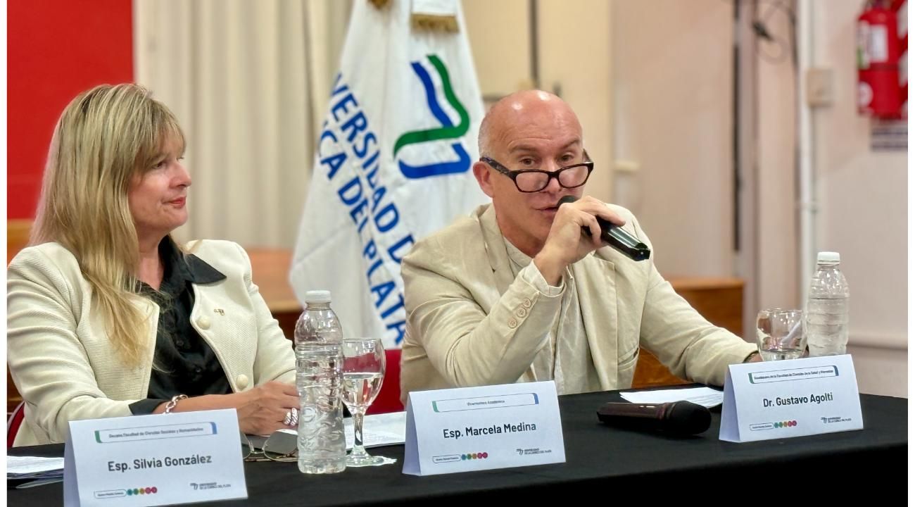 La UCP presentó sus nuevas carreras 100% digitales en una conferencia virtual con amplia participación.