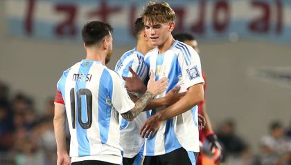 Messi y Nico Paz