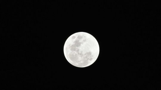 Luna llena de junio 2025: cómo afecta a cada signo del zodiaco