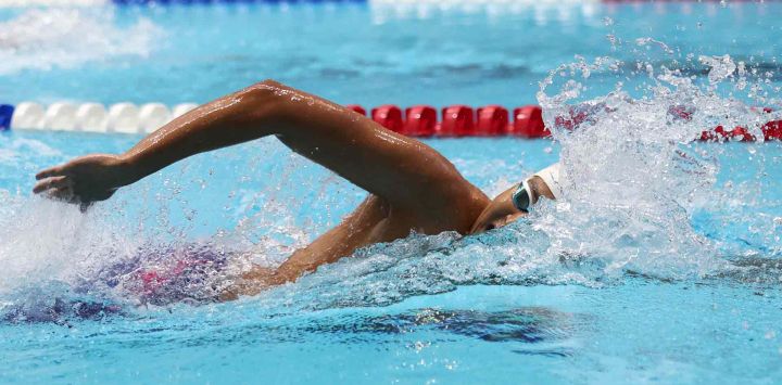 Leo Peláez compite en las eliminatorias de los 400 m estilo libre masculino, día cuatro del Campeonato Nacional Toyota en indianápolis. Foto de Maddie Meyer / AFP