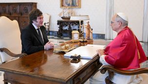 Milei con el papa León XIV, en el Vaticano.