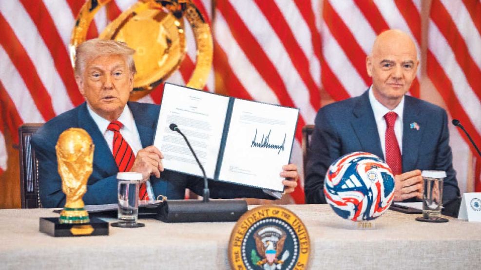 08_06_2025_trump_infantino_afp_g