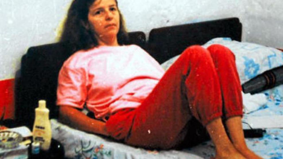 Diana Turbay, la madre del senador baleado, Miguel Uribe, cuando estaba secuestrada por Pablo Escobar en 1991: terminaría asesinada días después.