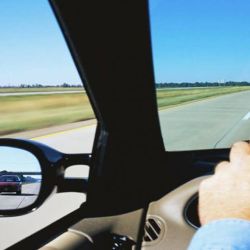 Una maniobra mal interpretada puede terminar en tragedia: la señal con luz de giro izquierda es clave en los sobrepasos en ruta. | Foto:Cecaitra