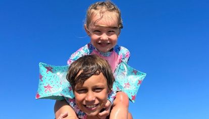 Los dos hijos de Pampita demostraron la cercana relación que tienen en la especial celebración de cumpleaños. 
