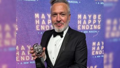 El productor ganó dos premios Tony por "Maybe Happy Ending" y "Sunset Blvd".