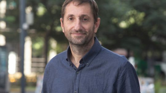 Fernándo Álvarez de Celis, economista: “Es tanto el déficit habitacional que para los bancos hubo un boom de solicitud de créditos”