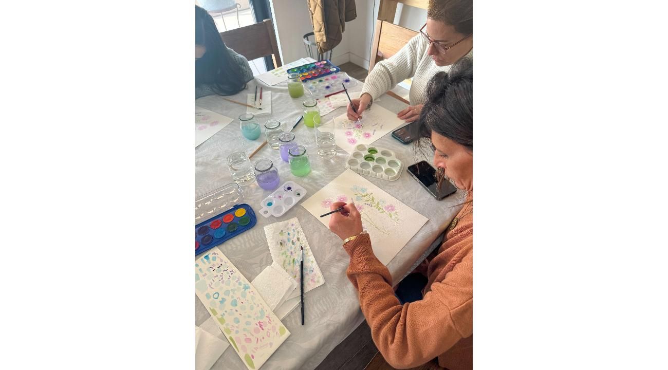 Pintar flores: un camino hacia la calma, la creatividad y la alegría.