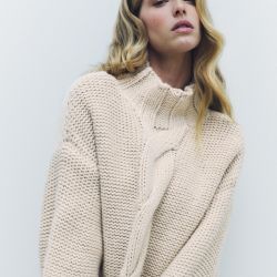cuello alto Zara