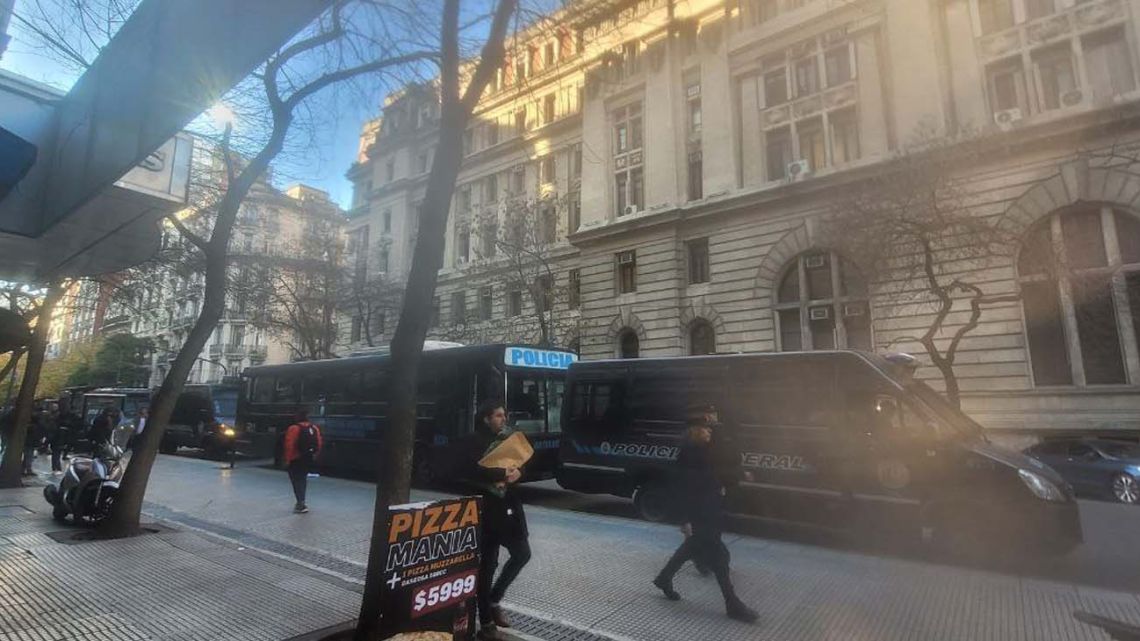 Marcha a tribunales por Cristina Kirchner: débil convocatoria y sin disturbios