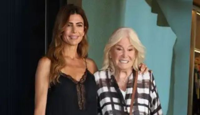 Juliana Awada, Pomi Awada