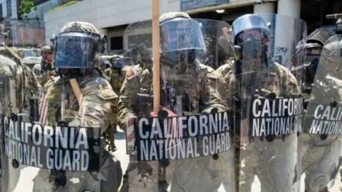 Trump militariza Los Ángeles”: redadas, protestas y un nuevo