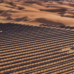 Vista aérea tomada con un dron de un proyecto fotovoltaico, en el Desierto de Kubuqi, en la región autónoma de Mongolia Interior, en el norte de China. | Foto:Xinhua/Lian Zhen