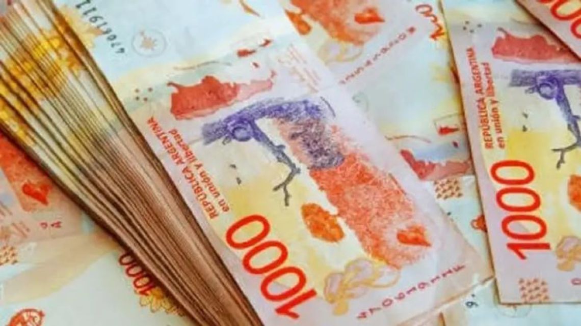 "Quemar ahorros", endeudarse o vender pertenencias: las estrategias de las familias para subsistir