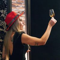 “El primer sorbo: cómo empezar a tomar whisky (y no rendirse en el intento)”