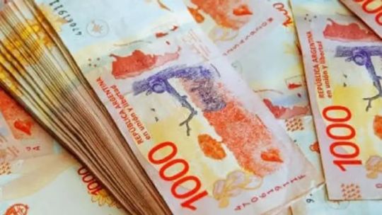 Duro inicio de mes: julio llega con aumentos en tarifas, boletos y nafta