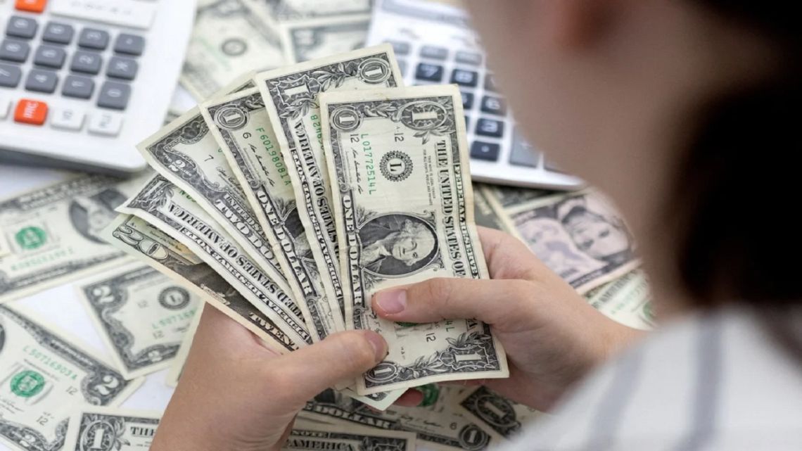 Dólar hoy y dólar blue hoy, EN VIVO: el minuto a minuto de la cotización de este miércoles 25 de junio de 2025 