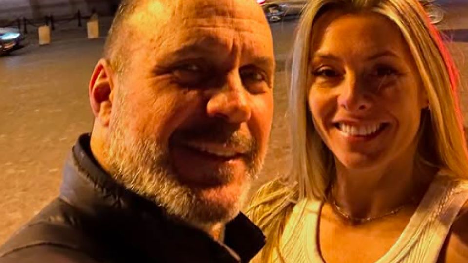 NACHO ALVAREZ Y SU PAREJA MELISA DE LEON EN PARIS