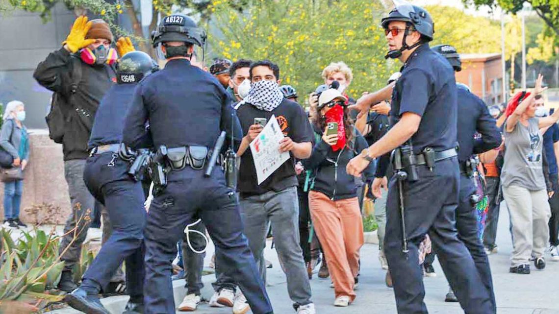 Belfast: envían a prisión a un sudanés acusado de apuñalar a un hombre, y crece la tensión antiinmigración