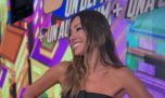 Pampita marca tendencia con jeans wide leg y un look urbano perfecto para mamás con estilo