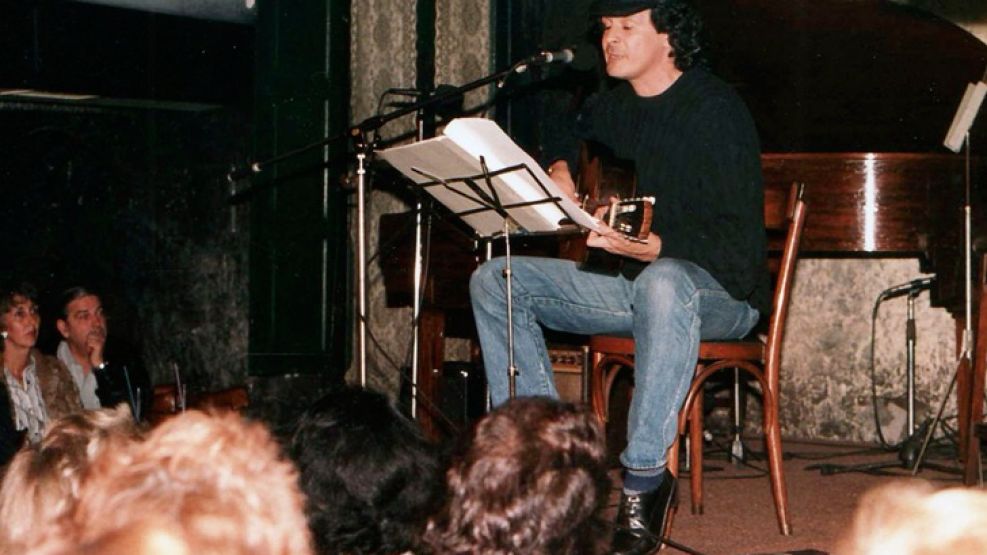 Tarrago Ross ciclo poesía Abierta