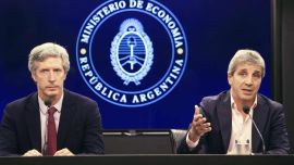 Apuesta a la "inocencia fiscal": el dato que usó el Gobierno para atraer USD 15.000 millones del colchón