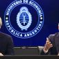 Presionado por el FMI y EE.UU., el Gobierno usa el nuevo cepo para fortalecer reservas, antes de soltar el dólar