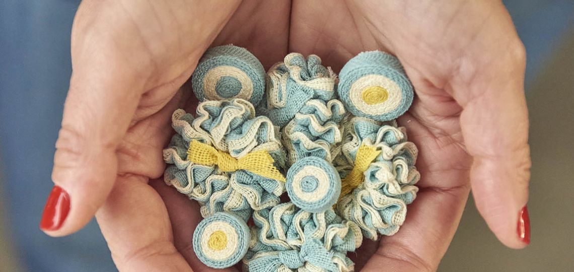 Cómo se reinventa la escarapela: diseño argentino, símbolos patrios y accesorios con sentido