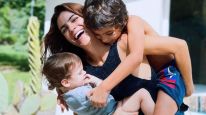 Agustina Cherri y sus hijos