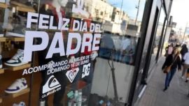 Día del Padre: los bancos ofrecen más cuotas para tentar a un consumidor que controla precios