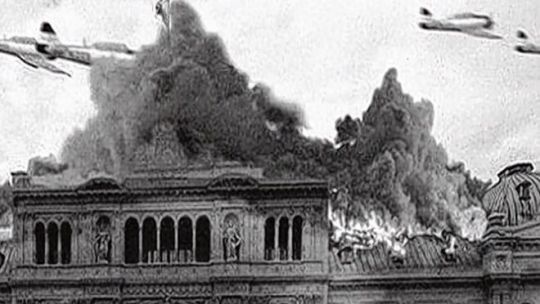 Bombardeo sobre Plaza de Mayo