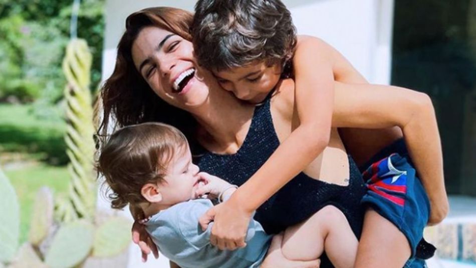 Agustina Cherri y sus hijos