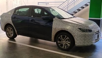 El sedán se renovará y adoptará modificaciones en el frente, aunque también sumará más equipamiento y se actualizará el interior.