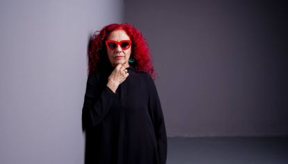 La artista visual y escénica presenta su universo simbólico en la Feria Arte Pequeño Formato, del 27 al 29 de junio en el Museo de Arquitectura y Diseño. Su mirada sobre el arte, la danza, Charly García y su nuevo proyecto editorial.
