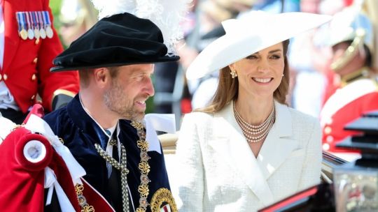 Kate Middleton deslumbra con su outfit blanco total que hace guiño a algunas tendencias