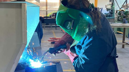 Con importaciones en alza, la actividad metalúrgica siguió cayendo en noviembre más de 4% interanual Con importaciones en alza, la actividad metalúrgica siguió cayendo en noviembre más de 4% interanual