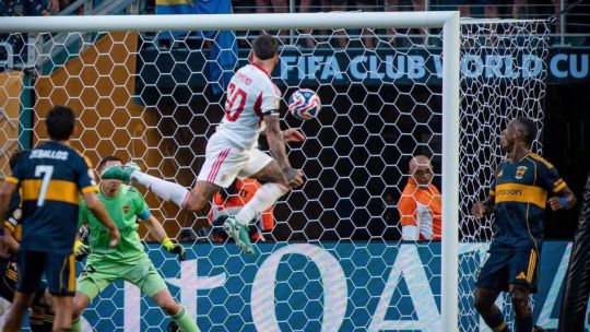 Nicolás Otamendi tras su gol a Boca: “Todo el mundo sabe que soy hincha de River”