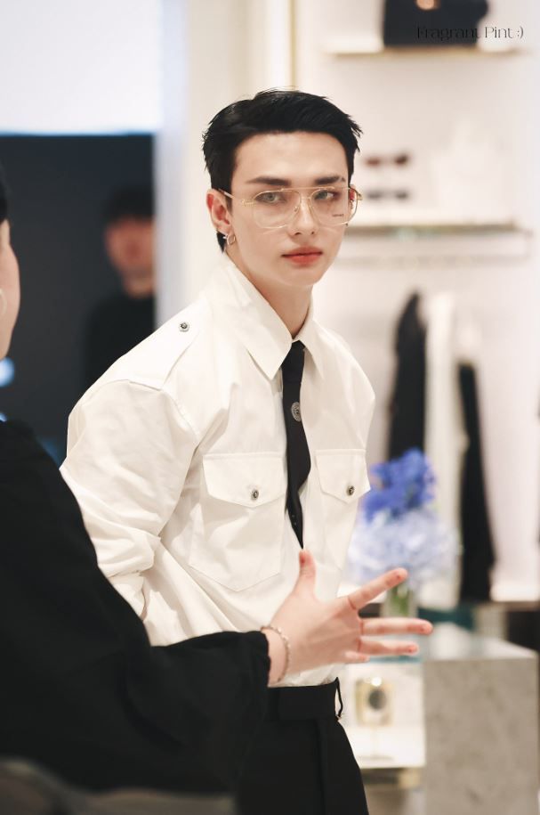 Hyunjin para Versace 