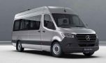 Mercedes-Benz bajó los precios de Sprinter y lanzó nuevas versiones para el GLC y el Clase C