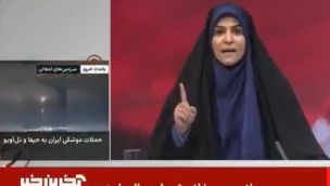 Una bomba impactó sobre la tv pública iraní en plena transmisión.