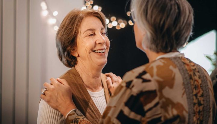 Cuidado de la piel para mujeres mayores de 60: cómo mantenerla saludable, luminosa y protegida