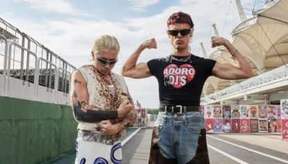Los cantantes marcaron la diferencia con su presencia en la alfombra roja y volvieron a demostrar su originalidad.