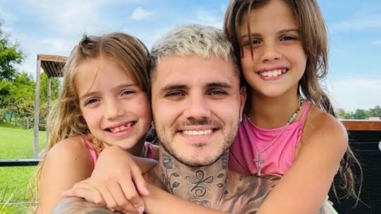 Mauro Icardi y sus hijas