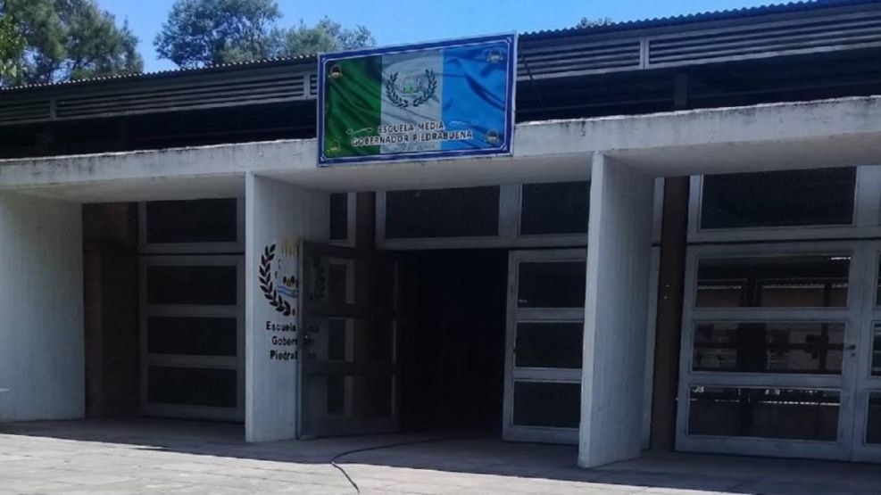 Escuela Media Gobernador Piedrabuena de Tucumán.