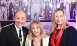 Karina Milei y su mamá, Alicia Luján Lucich, matchearon sus looks sastreros para la gran celebración de Claudio Cosano