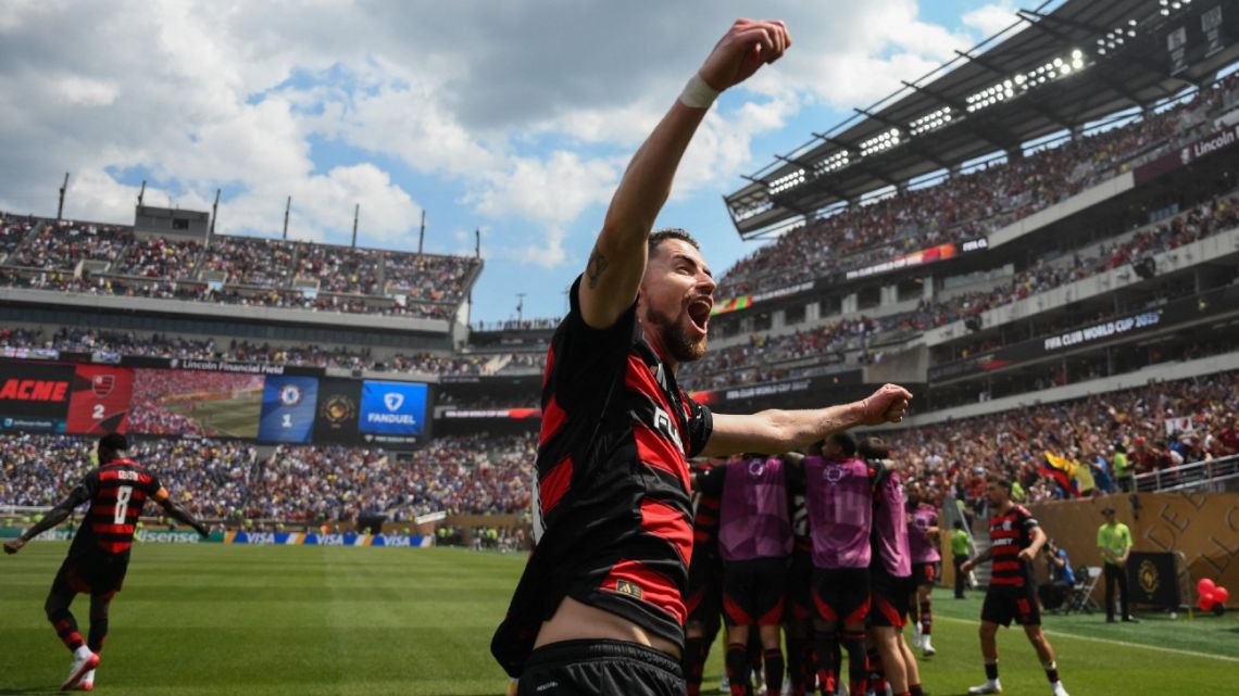 Jorginho of CR Flamengo celebrates Danilo of CR Flamengo scoring his team's second goal during the FIFA Club World Cup 2025 group D match between CR Flamengo and Chelsea FC at Lincoln Financial Field on June 20, 2025 in Philadelphia, Pennsylvania. 