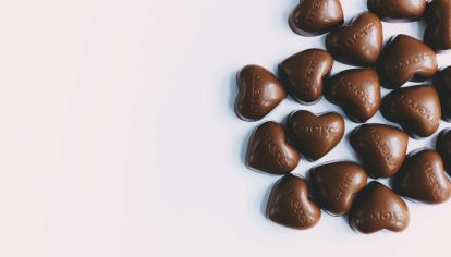 Desde buffets temáticos hasta degustaciones sensoriales, Buenos Aires ofrece opciones ideales para quienes buscan rendirse al placer del chocolate. Este invierno, dos propuestas destacan por su calidad, ambientación y creatividad.