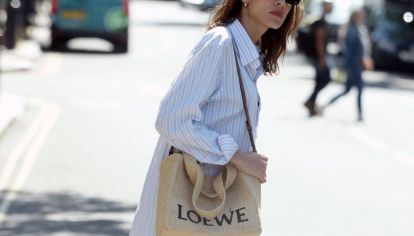 Mientras el invierno avanza en Buenos Aires, el calor irrumpe con fuerza en Europa. Seleccionamos las claves del street style veraniego que ya marcan la temporada y que vas a poder anticipar desde ahora.