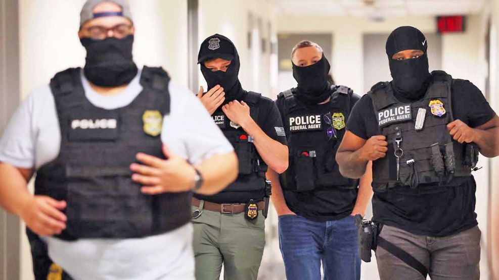 22_06_2025_agentes_ice_cedoc_g