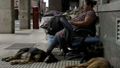 El 108 es la línea que activa la ayuda estatal. Más de 600 personas trabajan en un operativo clave para evitar muertes por hipotermia.